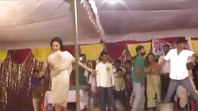 ఇద్దరు ఉల్లాసమైన అందగత్తెలు తాన్యా టేట్ మరియు ఎమ్మా రే తెలుగు సెక్స్ వీడియో తెలుగు సెక్స్ బిల్లీ గ్లైడ్ సాధనాన్ని పీలుస్తున్నారు